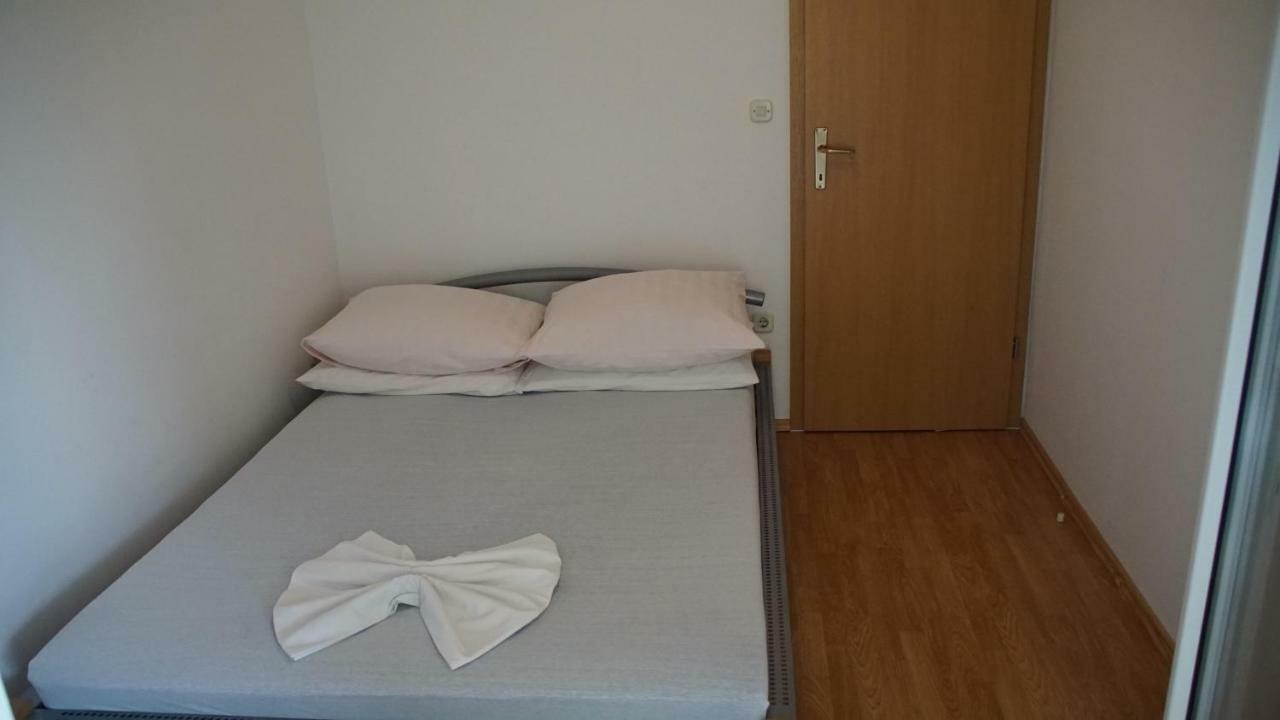 Apartmani Sipic , Bilo - Primosten Exterior photo