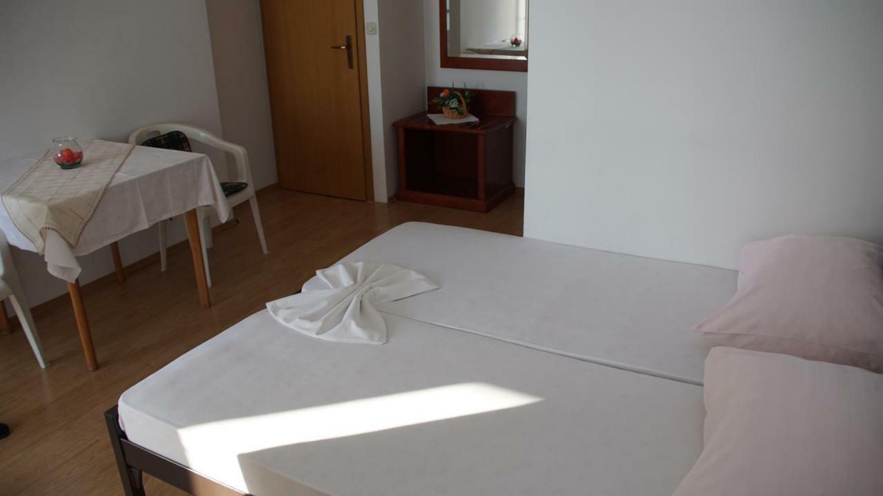 Apartmani Sipic , Bilo - Primosten Exterior photo